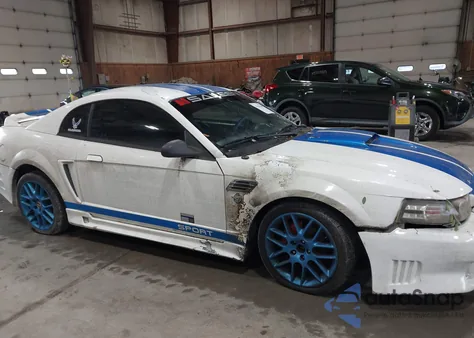 1999 Ford Mustang z USA, uszkodzony, nr VIN 1FAFP4043XF147281